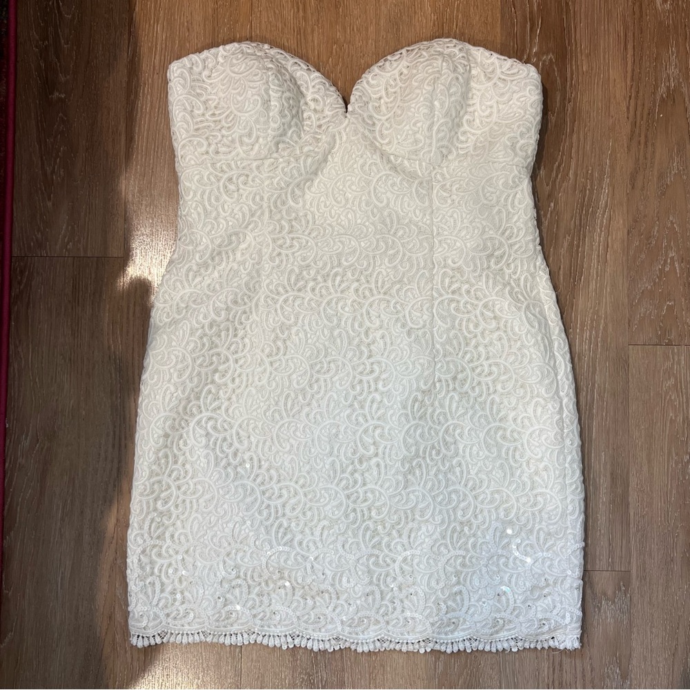 Vicky Tiel Strapless Sweatheart Neckline Beaded Lace Mini Dress White